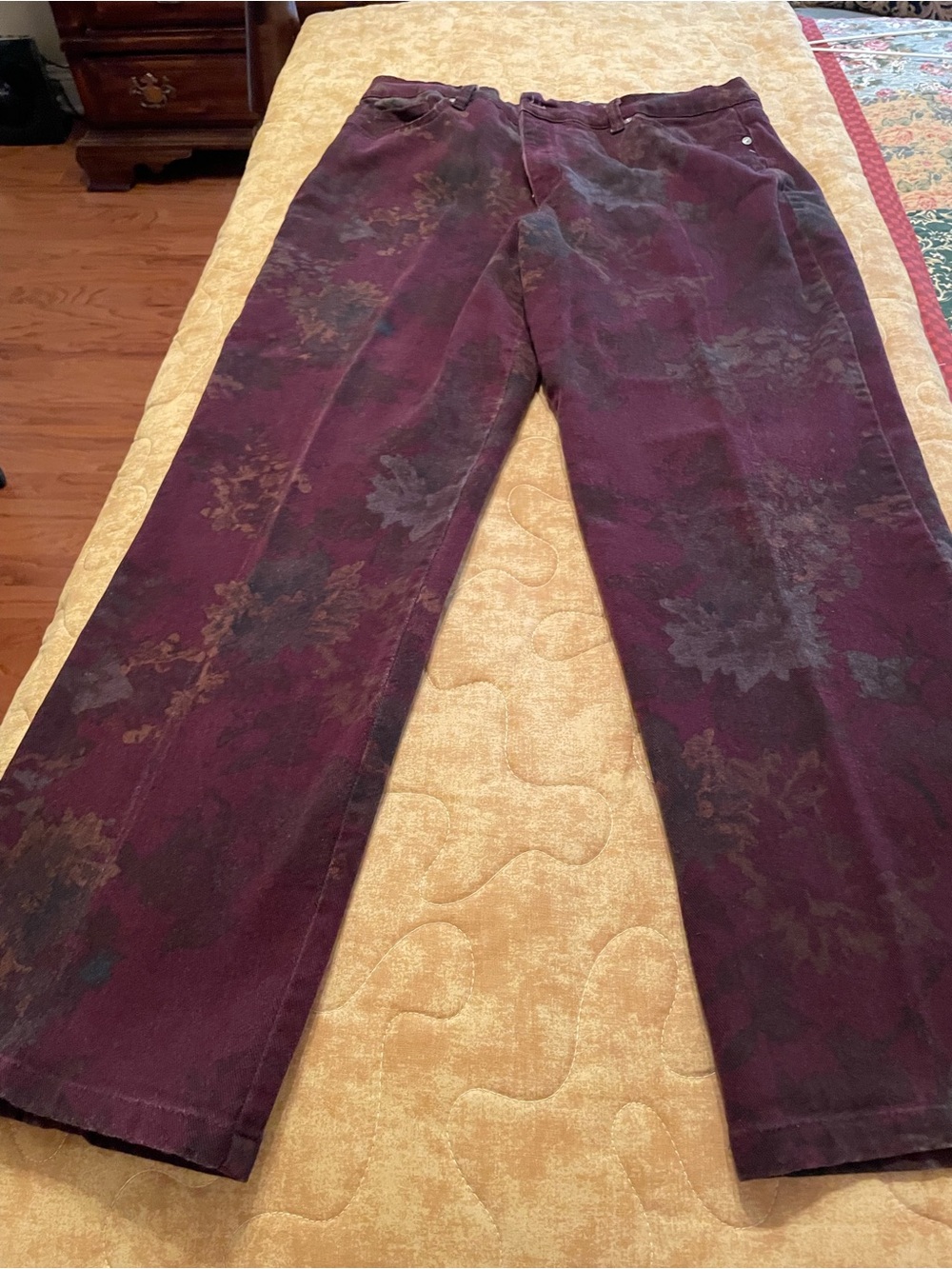Gloria Vanderbilt Plum Floral-Print Jeans